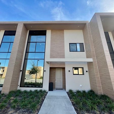Luxury Home In Orlando With Private Hot Tub - 7 Min From Disney Parks - 3 Bedrooms And 4 Bathrooms! Экстерьер фото