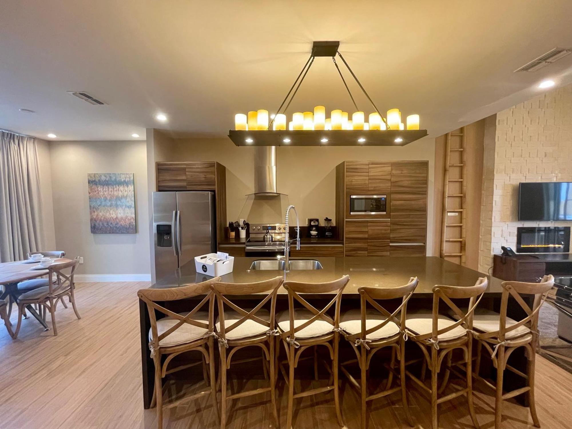 Luxury Home In Orlando With Private Hot Tub - 7 Min From Disney Parks - 3 Bedrooms And 4 Bathrooms! Экстерьер фото