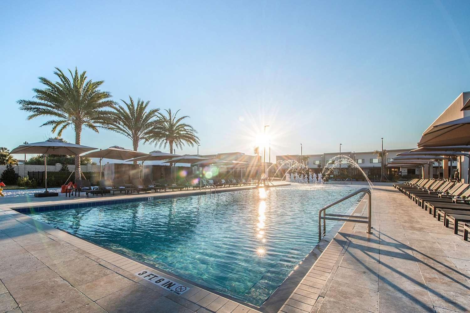 Luxury Home In Orlando With Private Hot Tub - 7 Min From Disney Parks - 3 Bedrooms And 4 Bathrooms! Экстерьер фото