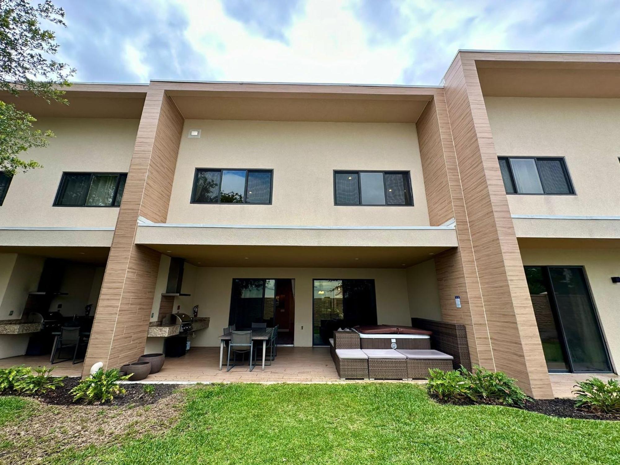 Luxury Home In Orlando With Private Hot Tub - 7 Min From Disney Parks - 3 Bedrooms And 4 Bathrooms! Экстерьер фото