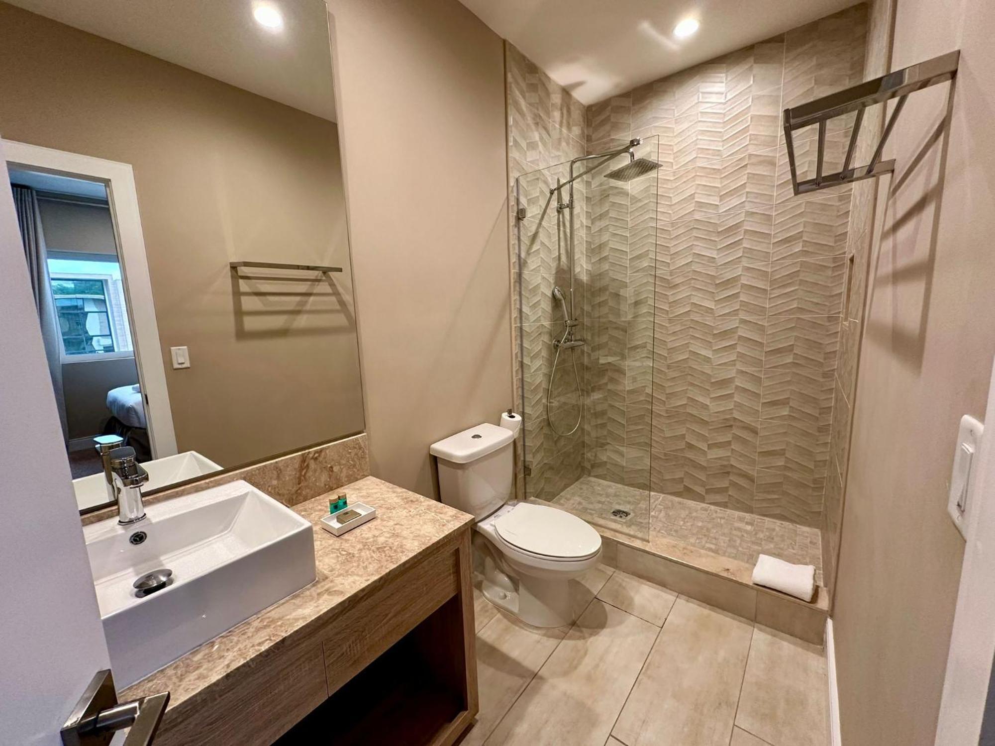 Luxury Home In Orlando With Private Hot Tub - 7 Min From Disney Parks - 3 Bedrooms And 4 Bathrooms! Экстерьер фото